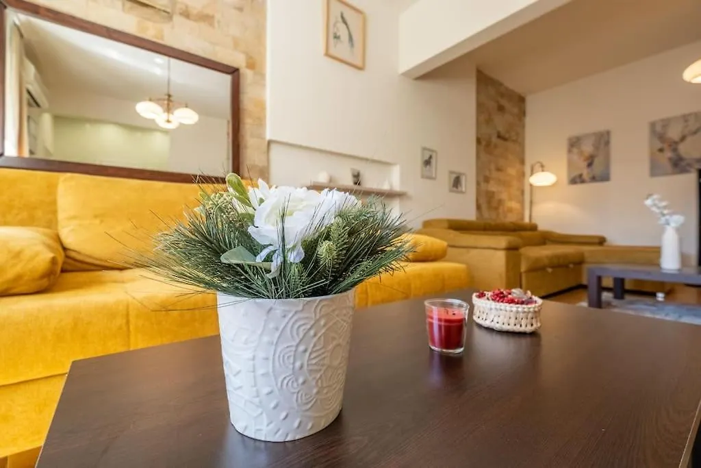 Aristocratic Place, Top Location Σόφια